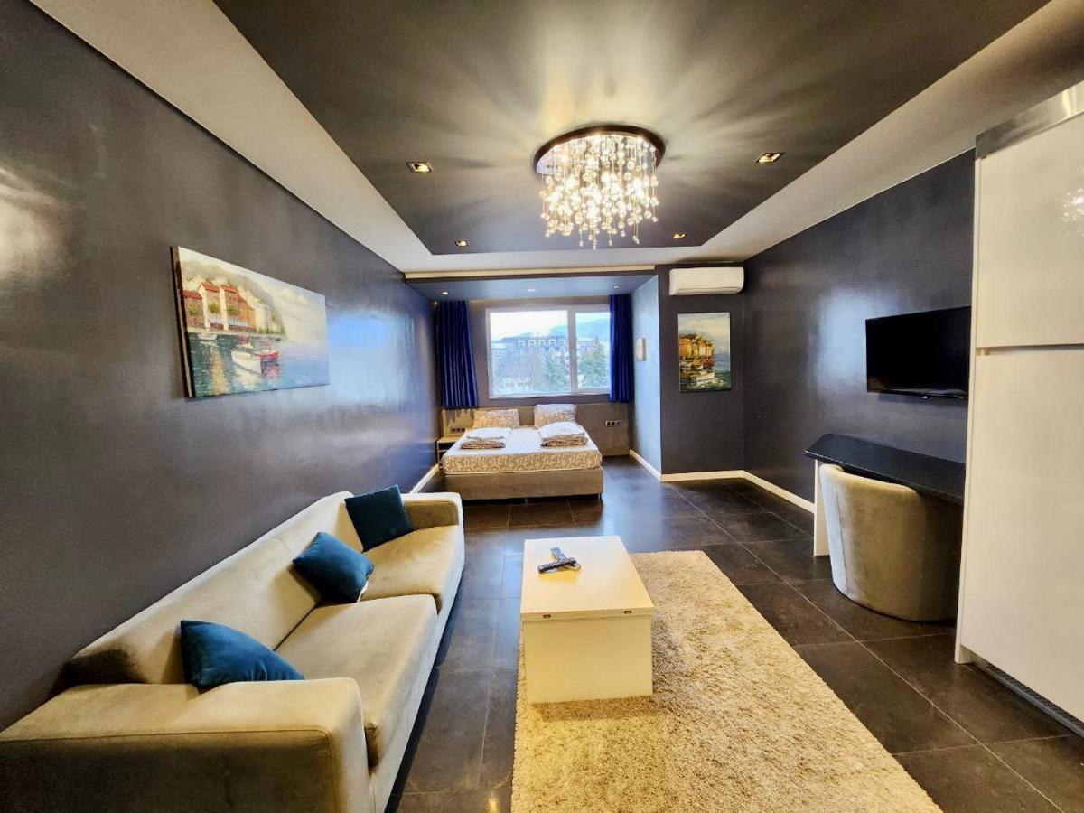 Joy Station Cozy Апартаменти *