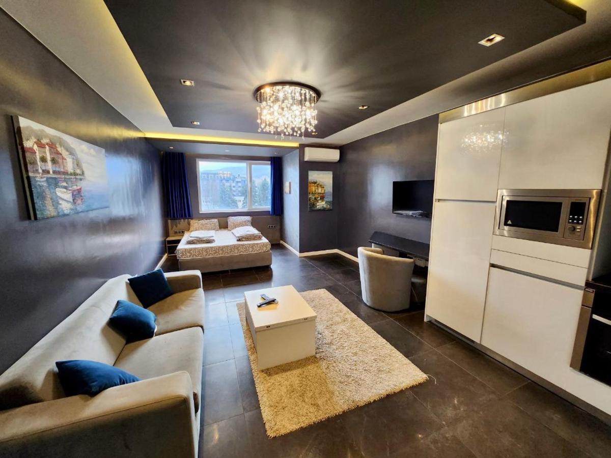Joy Station Cozy Апартаменти *